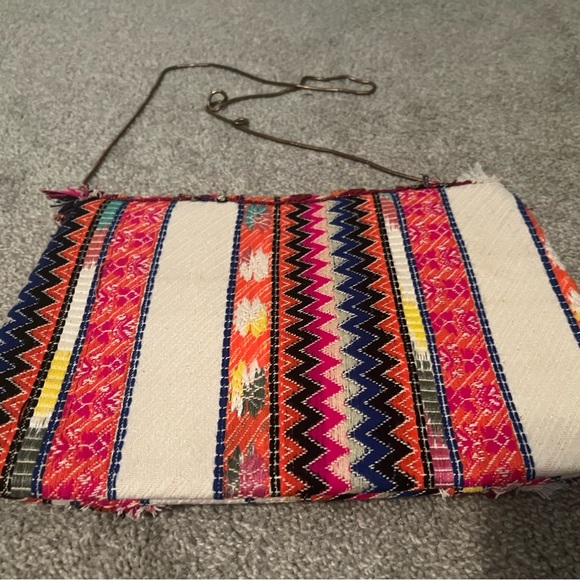 EUC Steve Madden purse tribal print with silver coins. - Picture 2 of 6